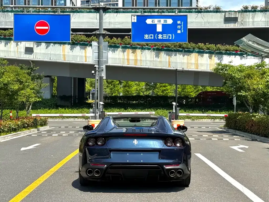 Ferrari 812 2023 из CN, фото 8