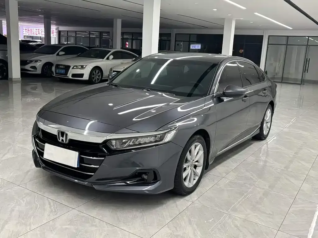 Honda Accord — фото 1