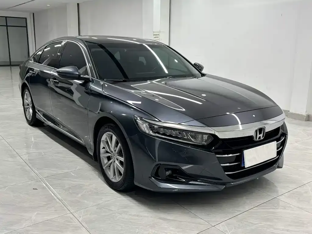 Honda Accord — фото 8