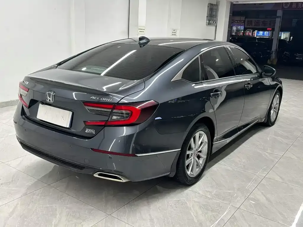Honda Accord — фото 6