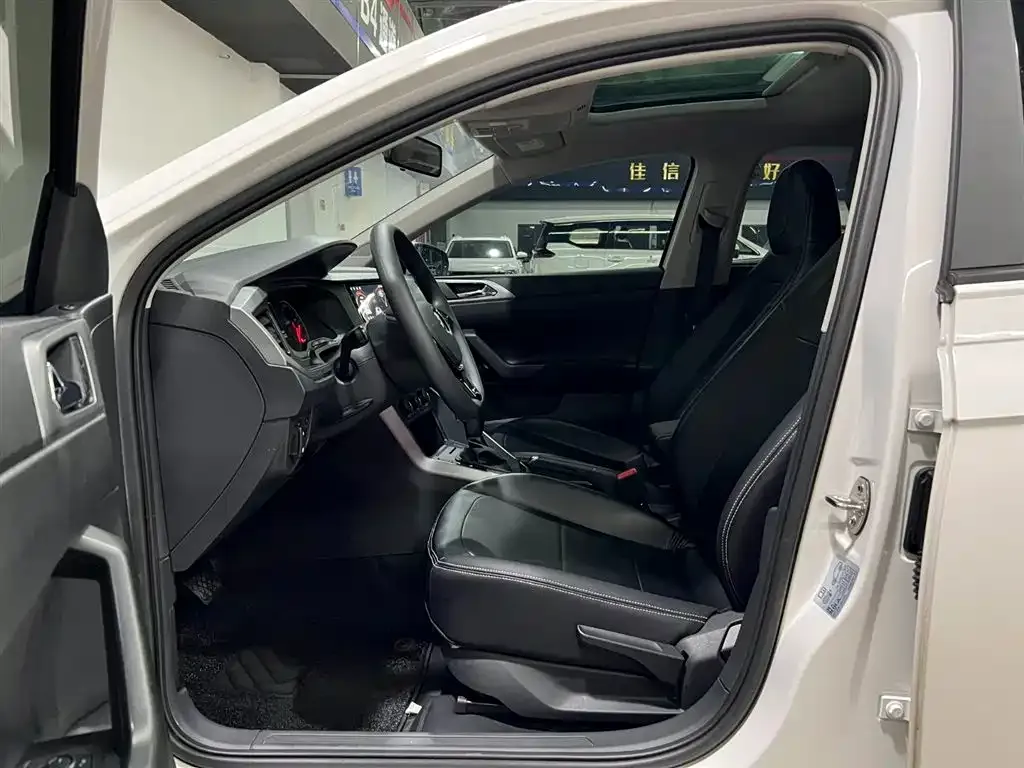 Volkswagen Polo 2021 из CN, фото 7