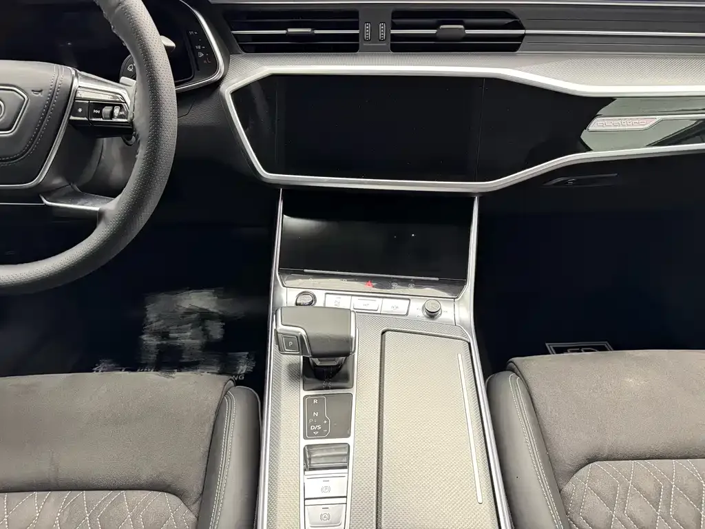 Audi A7L 2025 из CN, фото 2