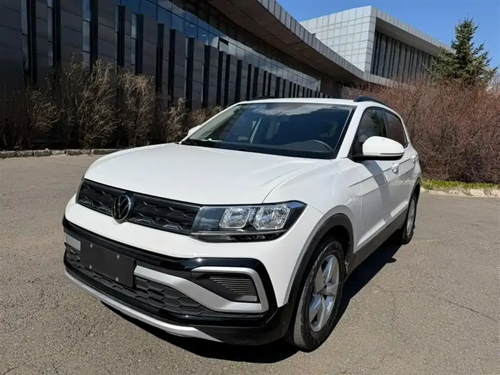 Volkswagen T-Cross — фото 1