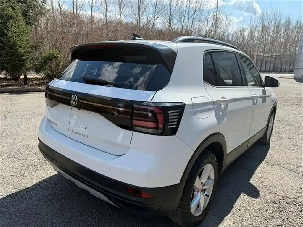 Volkswagen T-Cross — фото 3