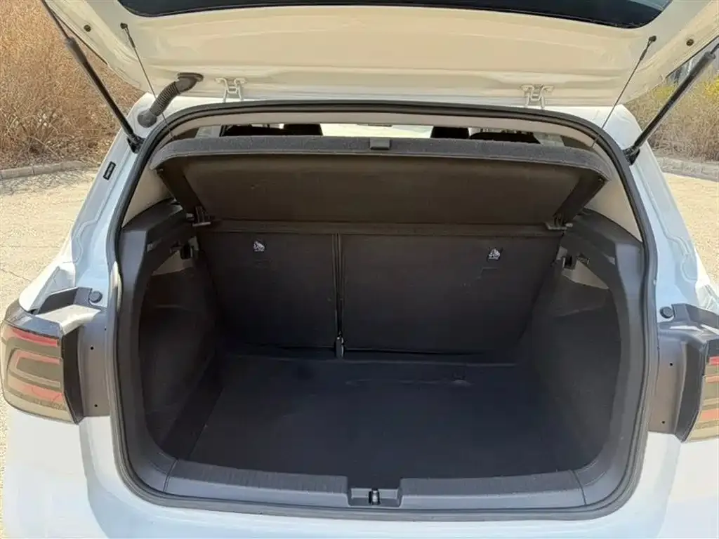 Volkswagen T-Cross — фото 4