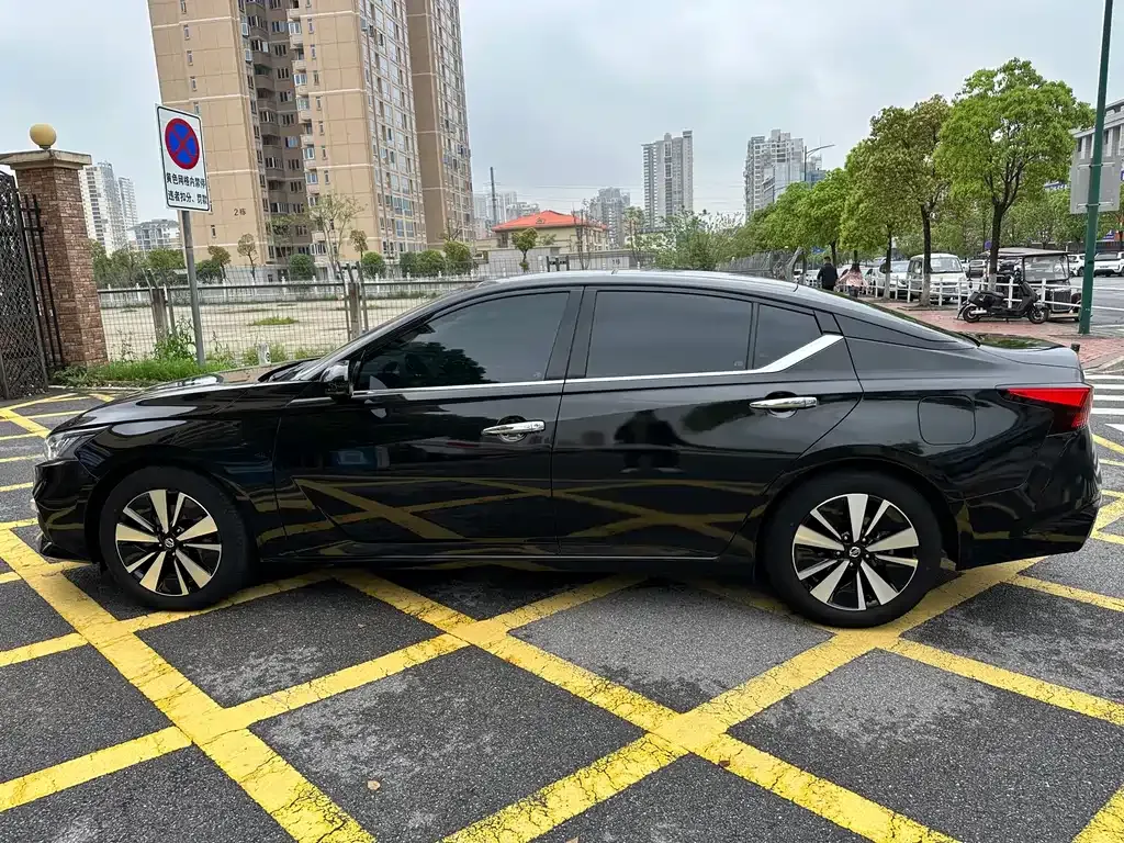 Nissan Teana — фото 10