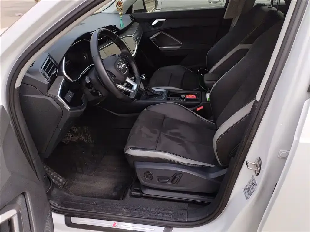 Audi Q3 2023 из CN, фото 5