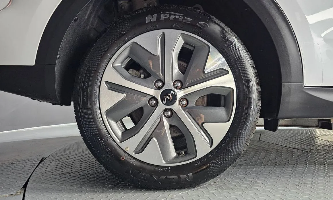 Kia Niro — фото 10