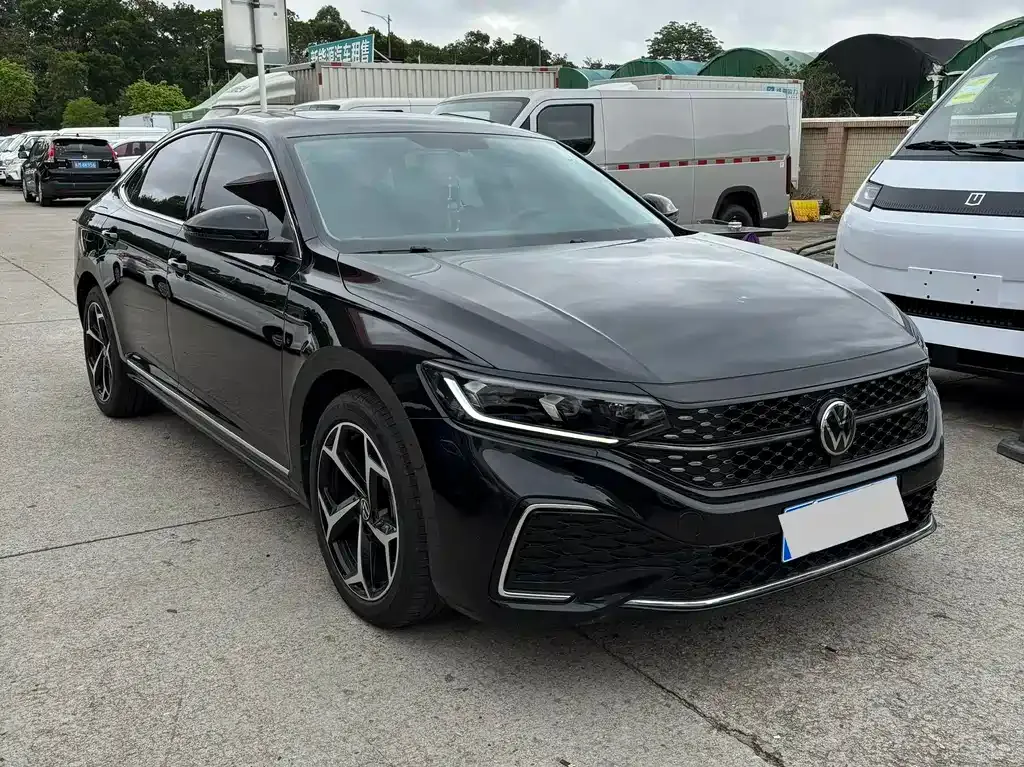 Volkswagen Passat — фото 6