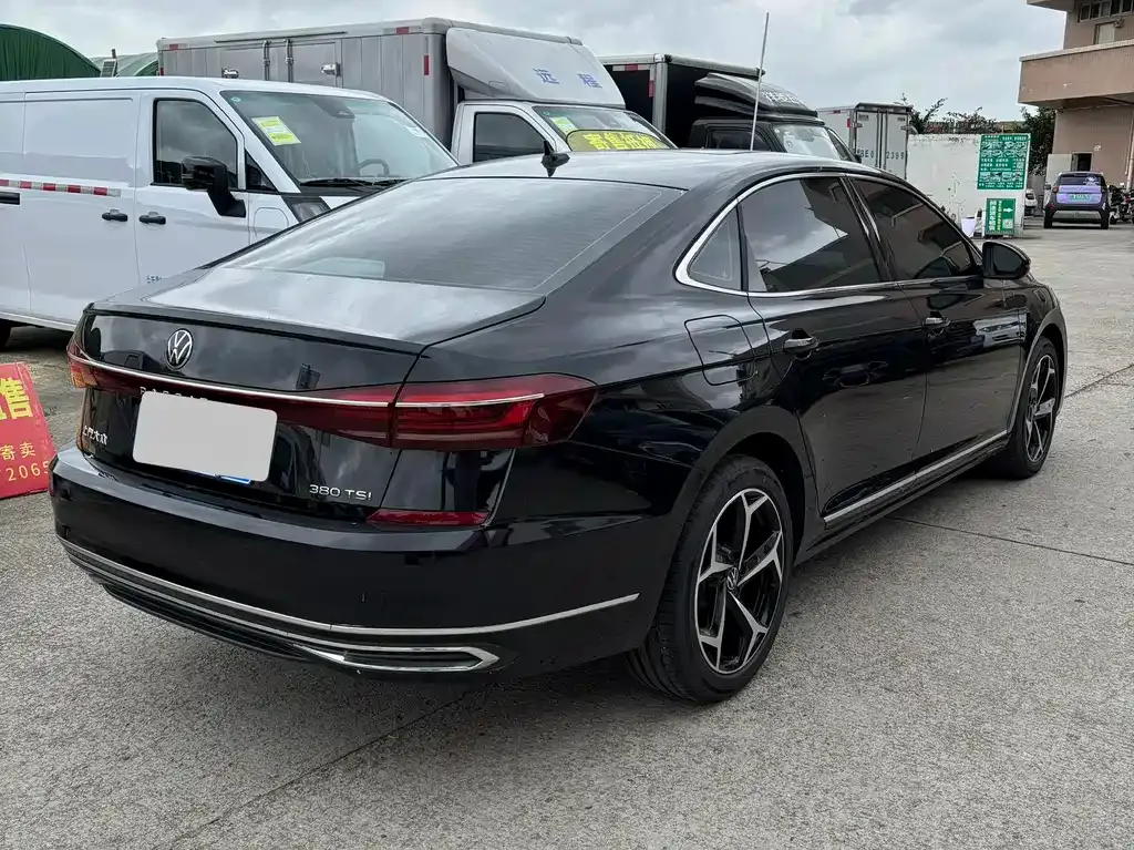 Volkswagen Passat — фото 3