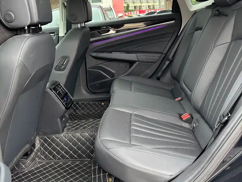 Volkswagen Passat — фото 4