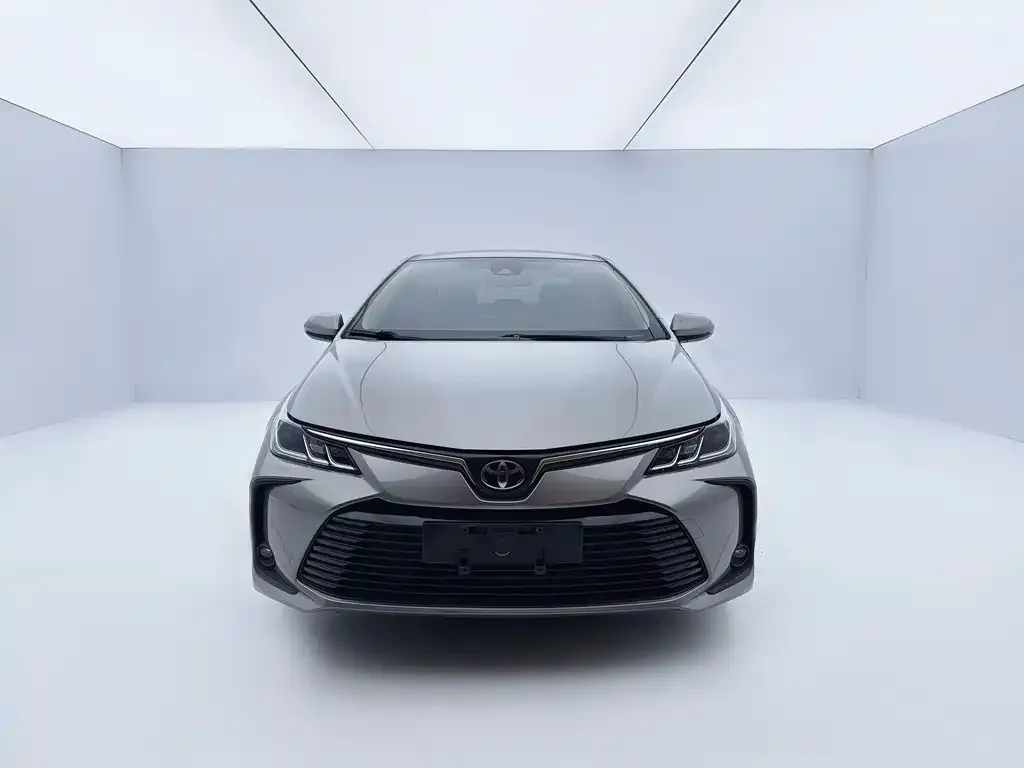 Toyota Corolla — фото 10
