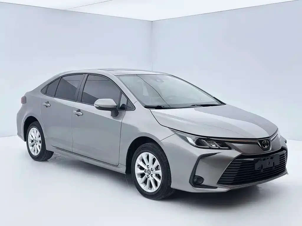 Toyota Corolla — фото 7