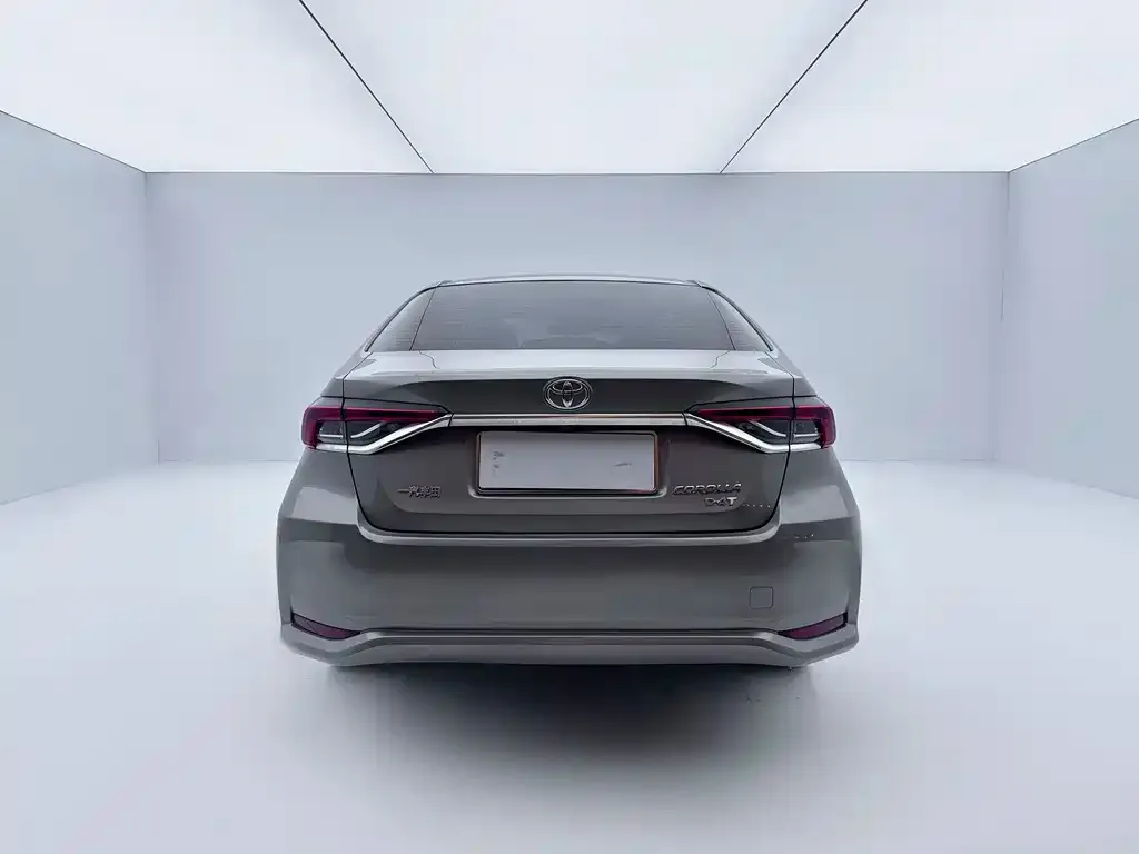 Toyota Corolla — фото 2