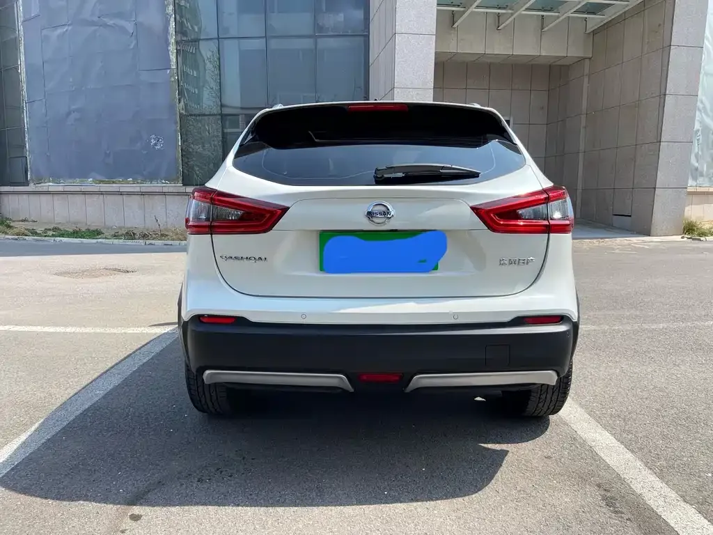 Nissan Qashqai — фото 2