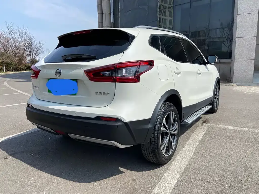Nissan Qashqai — фото 5