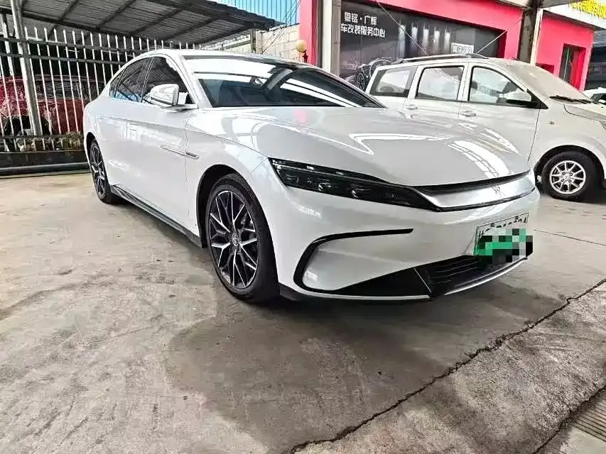BYD Han — фото 1
