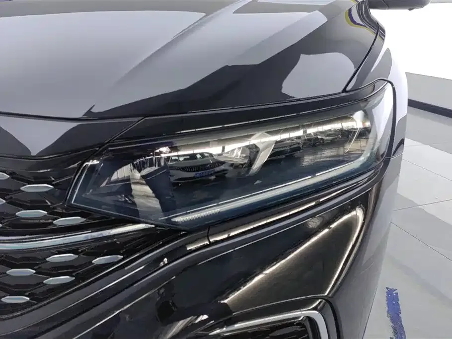 Volkswagen Passat — фото 7