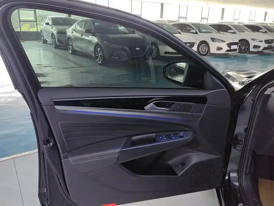 Volkswagen Passat — фото 5