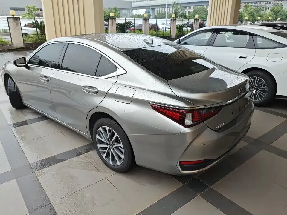 Lexus ES — фото 6