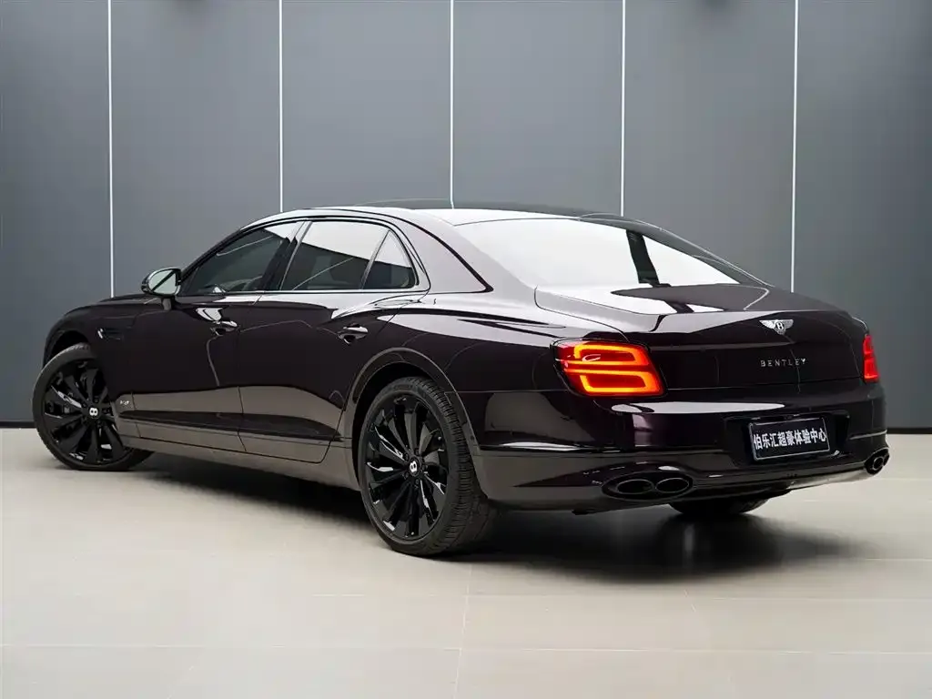 Bentley Flying Spur — фото 7