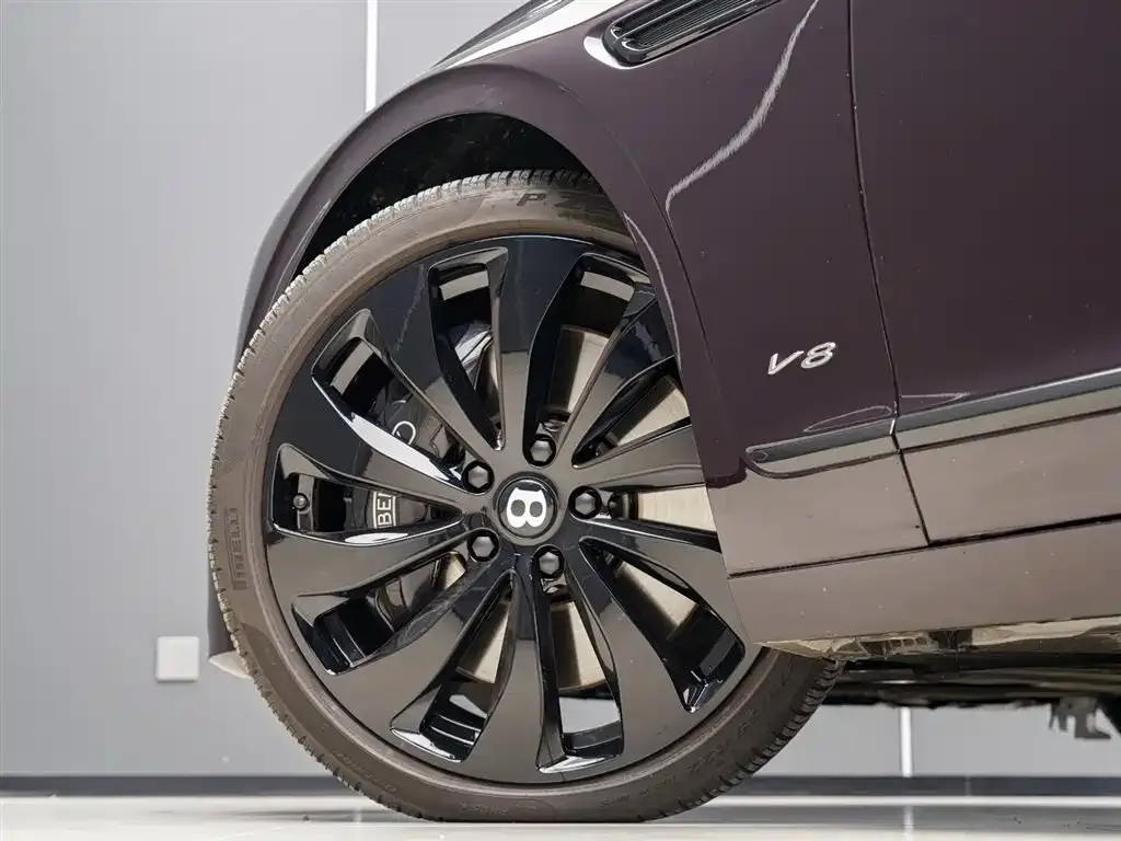 Bentley Flying Spur — фото 4