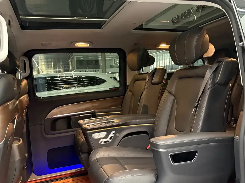 Mercedes-Benz V-Class 2022 из CN, фото 4