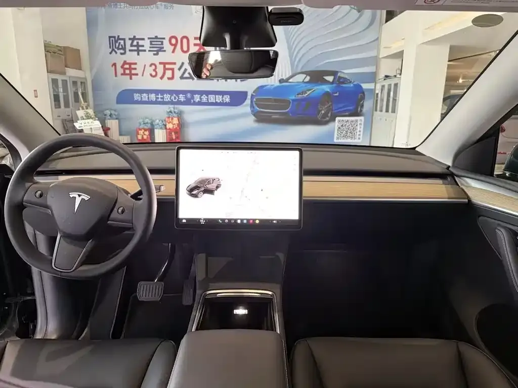 Tesla Model Y — фото 3