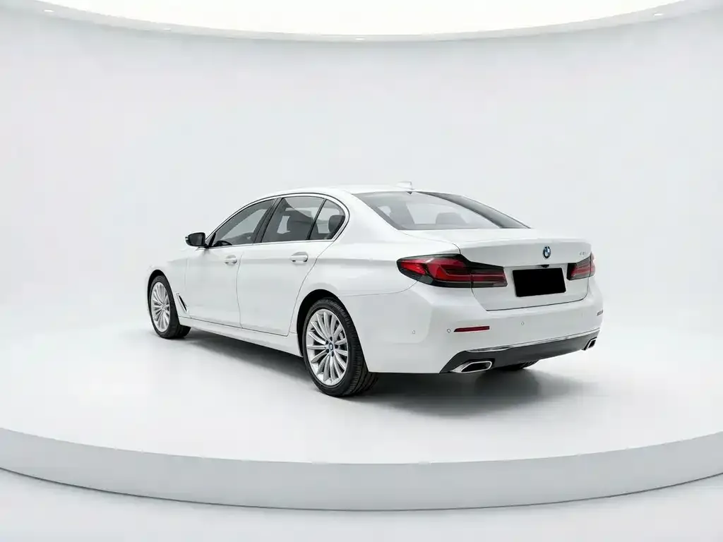 BMW 5 Series — фото 5