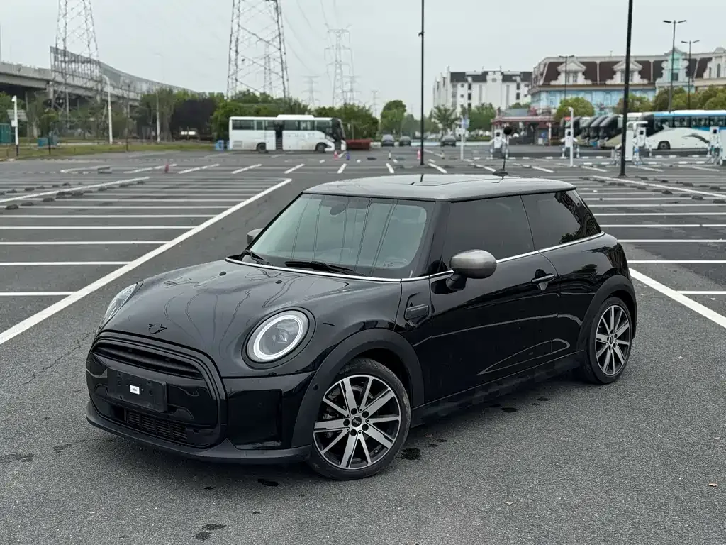 MINI Cooper (3-door) — фото 1