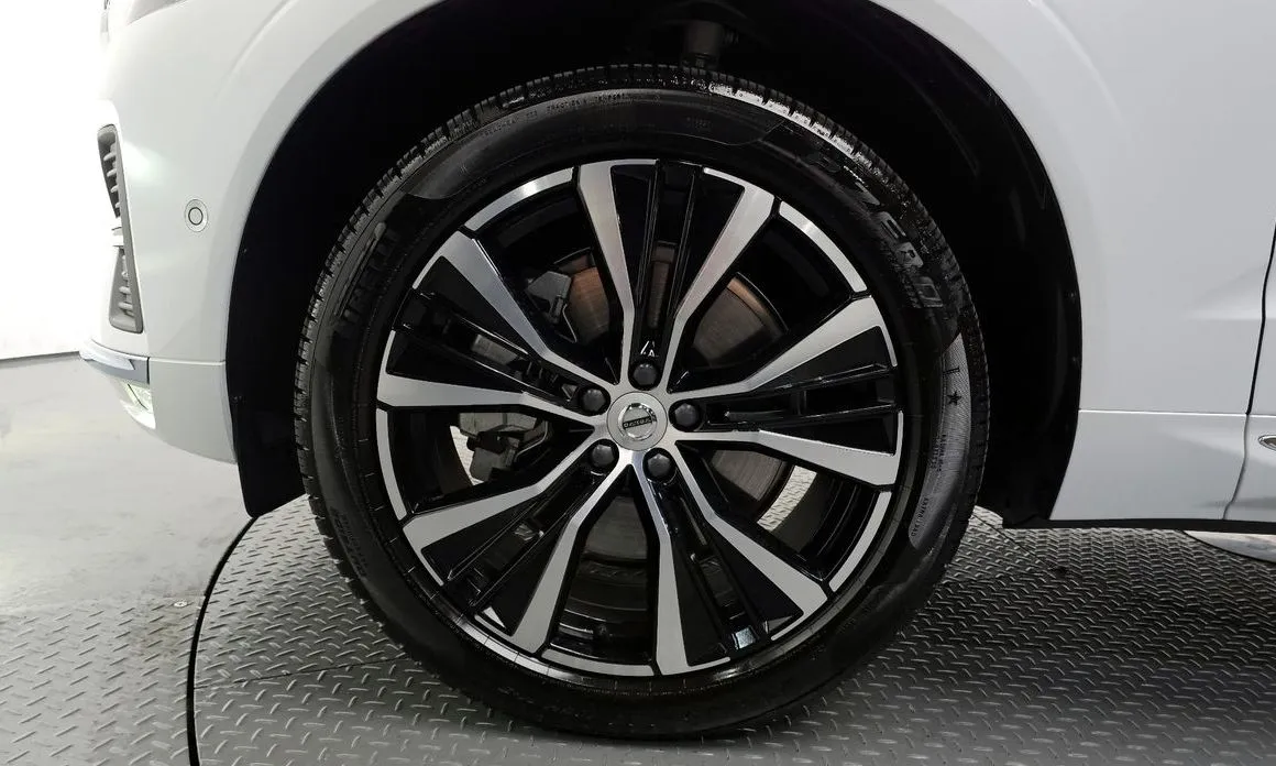 Volvo XC60 2025 из KR, фото 10