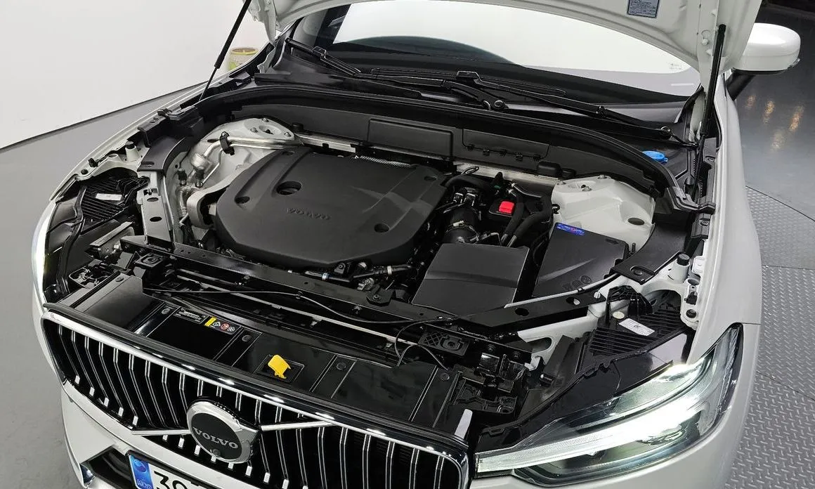 Volvo XC60 2025 из KR, фото 8