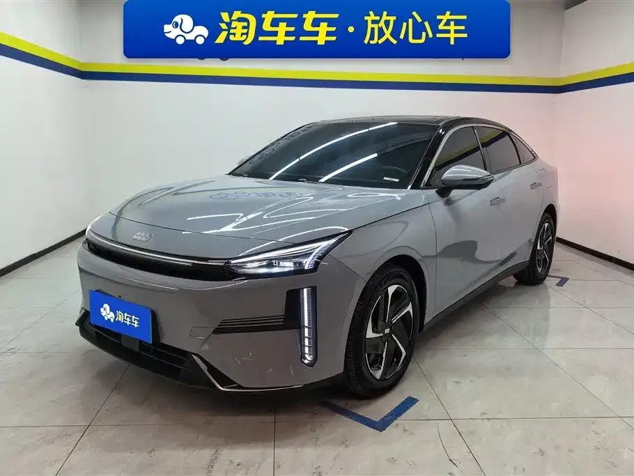 Geely Galaxy L6