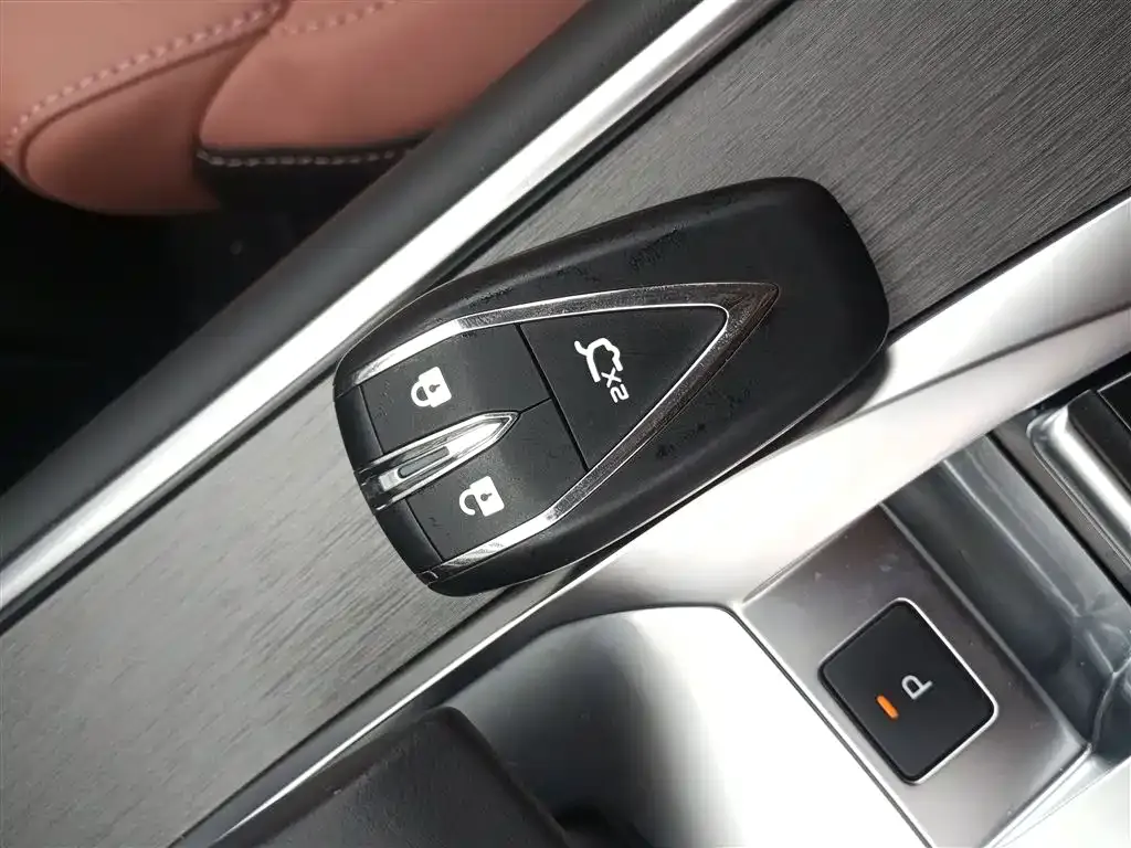 Changan CS75 2025 из CN, фото 3