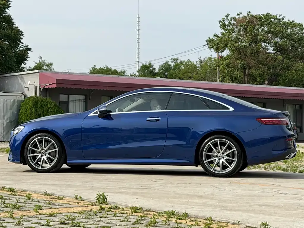 Mercedes-Benz E-Class (Import) — фото 9