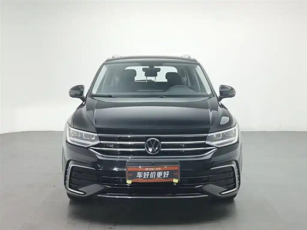 Volkswagen Tiguan L — фото 4