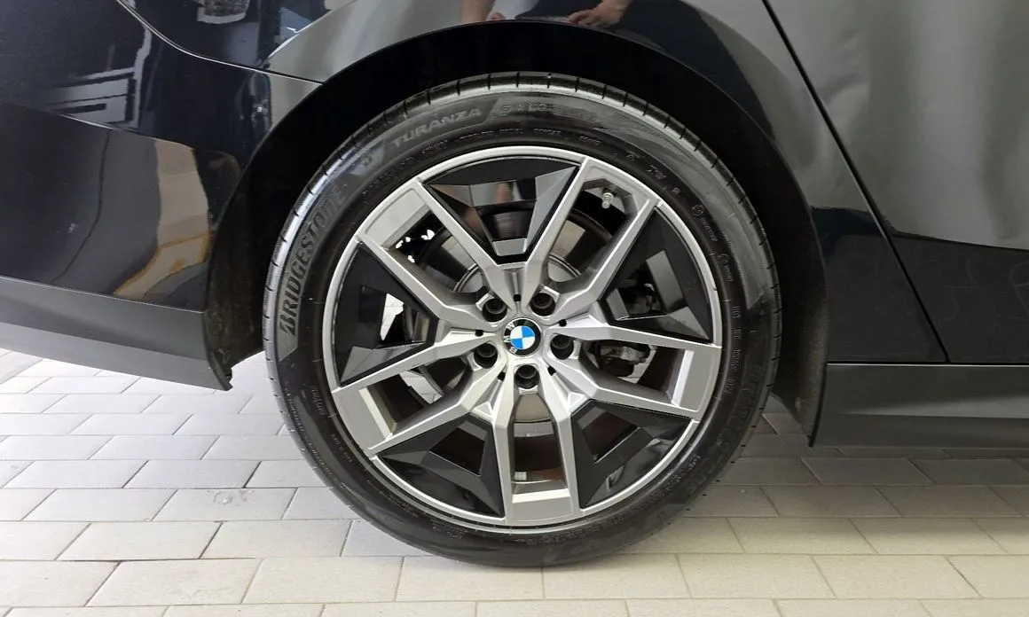 BMW 5-Series 2024 из KR, фото 7