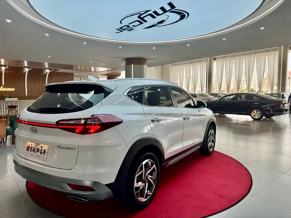 Hyundai Tucson — фото 10