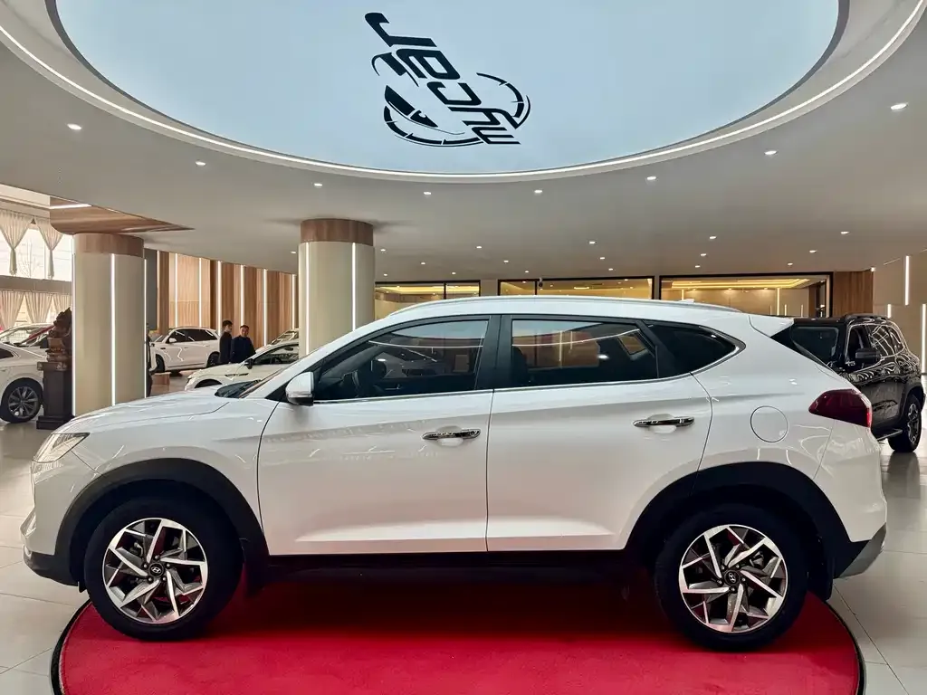 Hyundai Tucson — фото 8