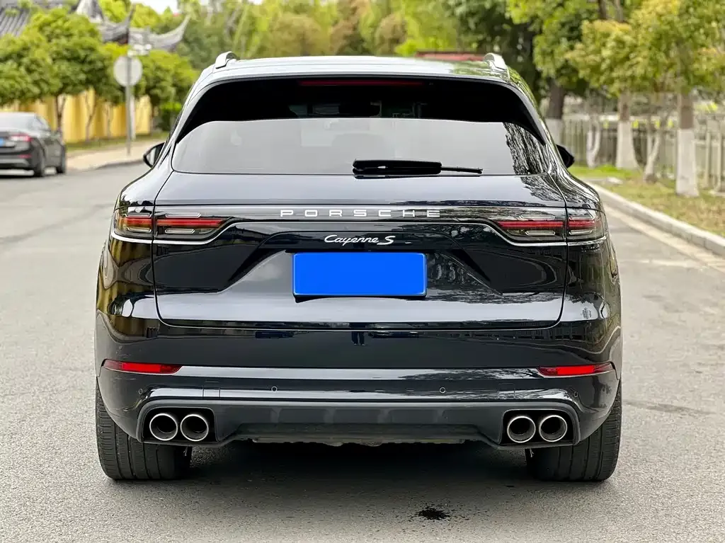 Porsche Cayenne — фото 2