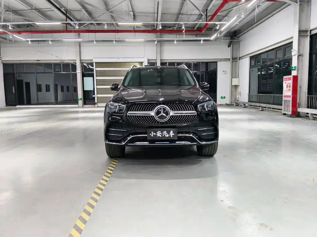 Mercedes-Benz GLE — фото 1