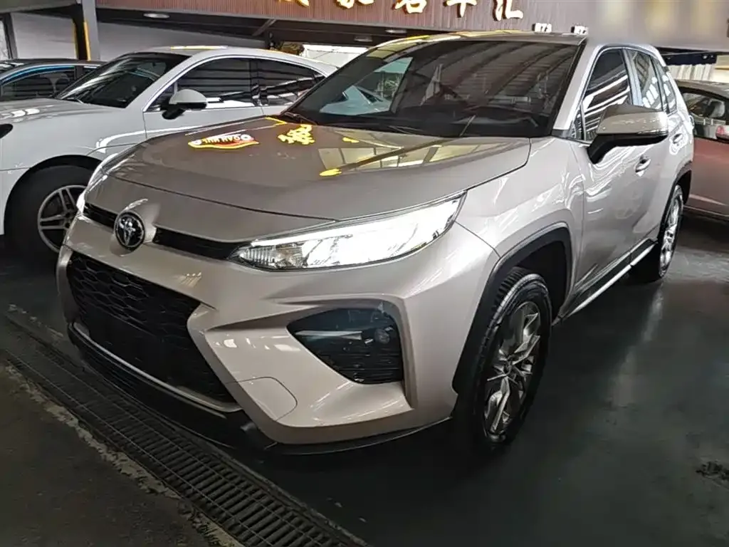 Toyota Wildlander — фото 1