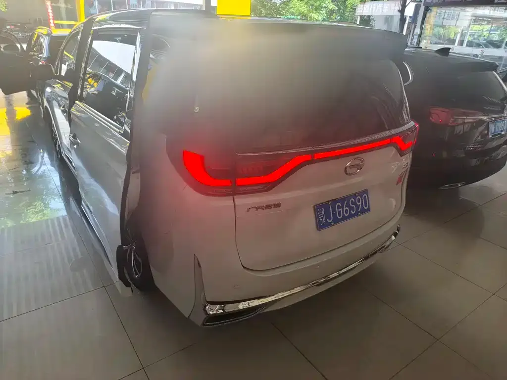 GAC Motor Trumpchi M8 — фото 10