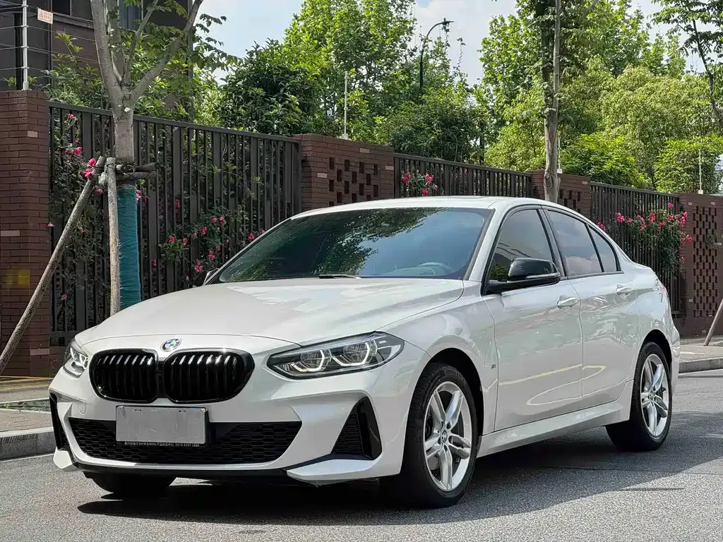 BMW 1 Series — фото 1