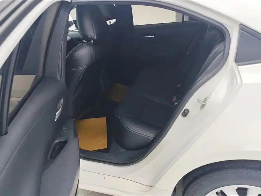 Toyota Corolla 2021 из CN, фото 3