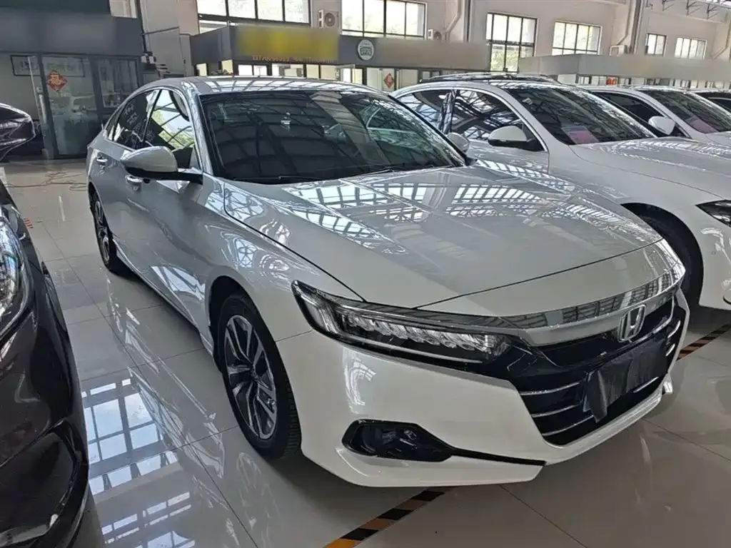 Honda Accord — фото 10