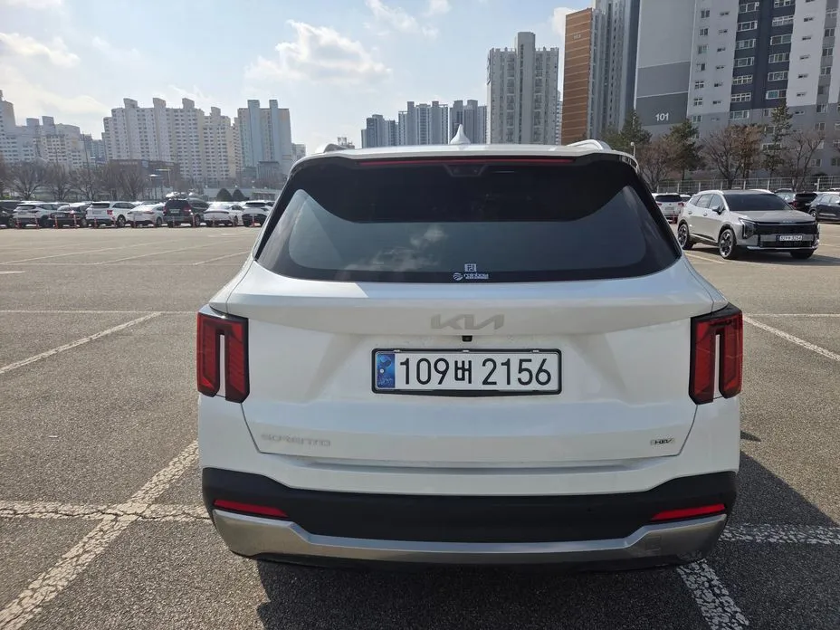 Kia Sorento — фото 7