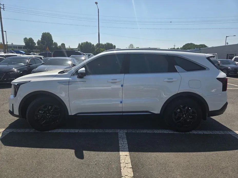 Kia Sorento — фото 9