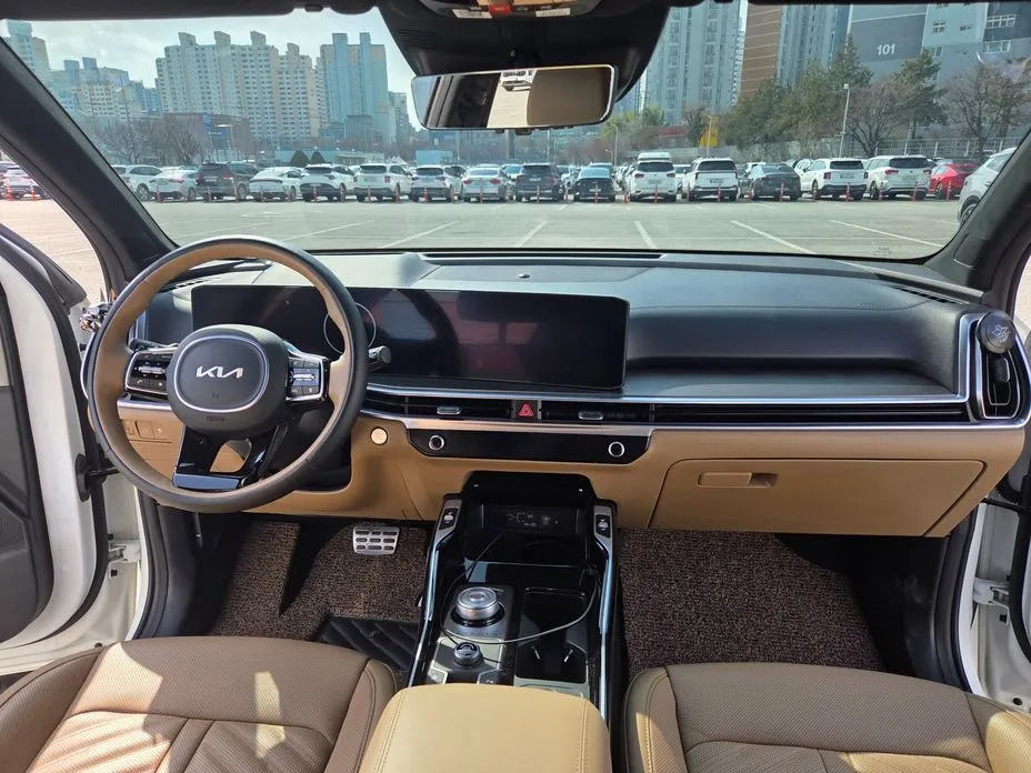 Kia Sorento — фото 8