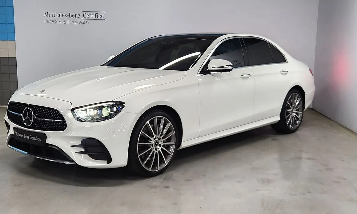 Mercedes-Benz E-Class — фото 1